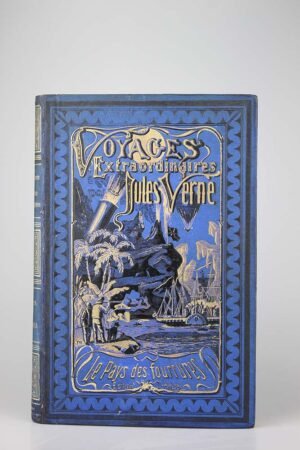 Jules Verne : Le pays des fourrures. Premier tirage sur fond bleu