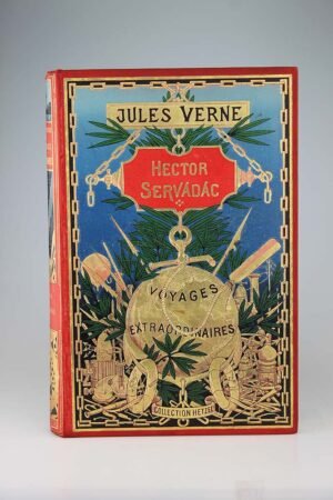 Jules Verne : Hector Servadac. Paris, Hetzel, Sd, vers 1901. Un volume grand in-8 relié pleine percaline d'éditeur, cartonnage au globe doré du troisième type. Légère usure coiffe supérieure. Intérieur frais malgré rousseurs. Le cartonnage est très brillant. Très bel exemplaire de la collection des dos au phare Hetzel!