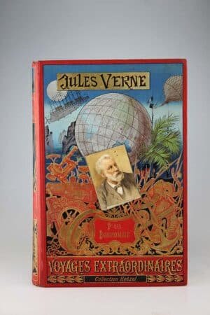 Jules Verne : P'tit bonhomme. Paris, Hetzel, sd, (1893, catalogue GU). Un volume grand in-8° relié pleine percaline d’éditeur à décor, cartonnage au portrait collé. Quelques rousseurs et mini défauts intérieurs. Cartonnage frais. Très bel exemplaire de premier tirage. Collection Hetzel, dos au phare!